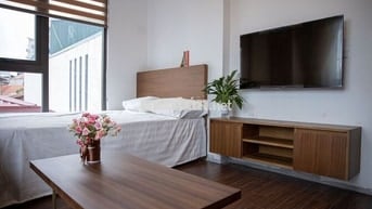 Cho thuê căn hộ đủ đồ có ban công khu vực Đào Tấn, Linh Lang từ 7 tr
