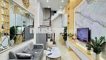 Bán nhà phố Bạch Mai nhà đẹp 2 thoáng dân xây ở ngay 28m2 x5T giá 5.3