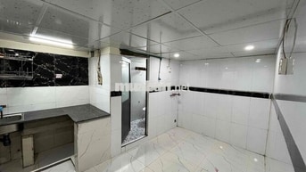 Cho thuê nhà nguyên căn mặt tiền đường CMT8