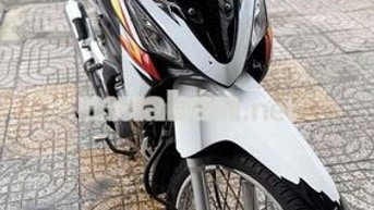 Honda Wave RSX 100 Trắng đen