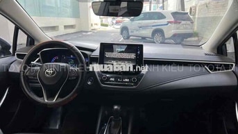 Toyota Altis 2022 1.8V 30.000 km Xám