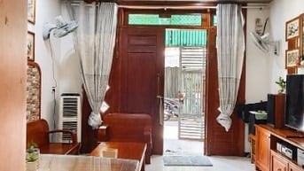 Cần bán nhanh nhà đẹp Phú Thuận Q7, ở và kinh doanh tốt, gần HTP