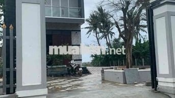cần bán  mảnh vườn có sẵn nhà yến