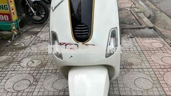 Piaggio Vespa màu Trắng