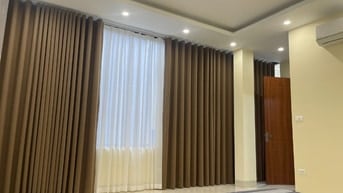 Cho thuê nhà mới, có thang máy, gần Công viên Ngọc Thụy Long Biên