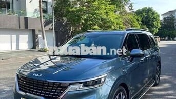 Kia Carnival Premium 2022 62000 km Xám