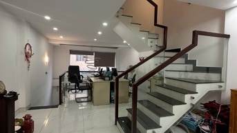 Tôi bán gấp nhà 4lau,HXH,60m,XH để trong nhà,Lê Trực,Bình Thạnh,hơn 10