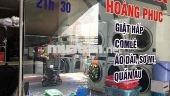 Sang nhượng tiệm giặt sấy - lượng khách từ trung bình cao