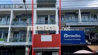 Nhà Mới Đẹp 3 Tầng - 6p ngủ . MẶT TIỀN N4 trước cổng Song Ngữ Lạc Hồng