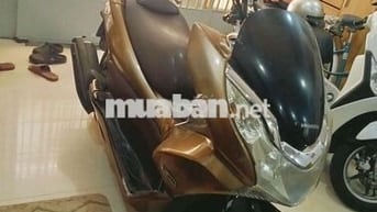 Honda PCX màu Vàng đồng