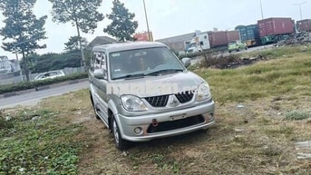 Mitsubishi Jolie 7 chỗ Bạc