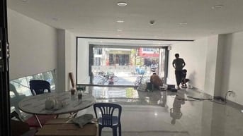 Cho thuê VP hay Cửa hàng Tiện Lợi DT : 100m2 sàn ( ngang 6 dài 18m) Nh
