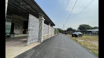 CẦN BÁN GẤP lô đất nằm ngay TRUNG TÂM , GIÁ 1ty3 100m2 full thổ cư .