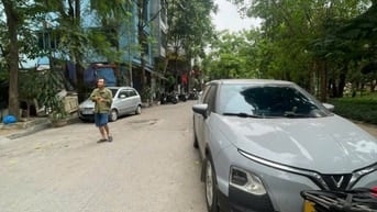 Chính chủ cho thuê nhà mặt phố Trần Quang Diệu, DT 50m, 6T thang máy, 