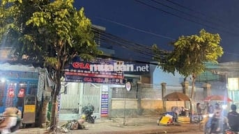 Cần cho thuê mặt bằng vỉa hè đường hương lộ 2