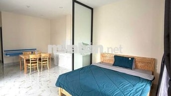 CHO THUÊ CĂN HỘ STUDIO FULL NỘI THẤT CÓ BAN CÔNG  Đ. NGUYỄN TRÃI