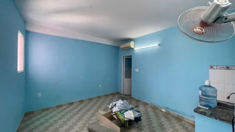 CHO THUÊ PHÒNG TRỌ ĐƯỜNG CMT8, CÓ THANG MÁY VÀ MÁY LẠNH