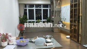 cần cho nữ share lại 1 phòng trong căn hộ chung cư Ngọc phương nam