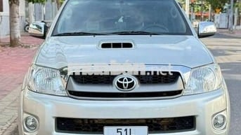 Toyota Hilux 2009 3.0MT 4X4 Bạc