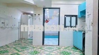 TRỐNG 1 CĂN HỘ FULL NỘI THẤT CAO CẤP SÁT CẦU CHỮ Y Q8