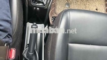 Toyota Vios E MT 59.000 km Vàng cát