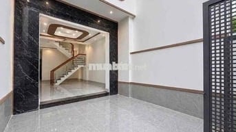 Bán nhà 1 trệt 1 lầu điện tích sổ 80m2 , ngay bệnh viện ShingMark