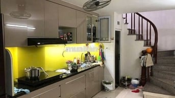 Chính chủ cho thuê nhà ngõ 2 Cầu Bươu. 35m2 x 4,5 tầng. Giá 9tr/tháng