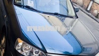 Ford Laser màu Xanh