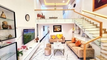 ✨ NHÀ ĐẸP - GIÁ TỐT - VỊ TRÍ ĐẮC ĐỊA – CHỈ 5TỶ4 CÓ NGAY NHÀ Q1🔥🔥🔥