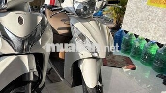 Honda Vision 2013 màu Trắng