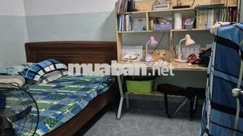 BÁN NHÀ CẤP 4 200M2 CÓ 6 PHÒNG TRỌ PHÍA SAU VỪA Ở CHO THUÊ XE HƠI 5M
