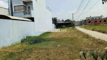 Đất 10 x 45m Lô góc 2 mặt tiền đường Giồng Lớn. Vị trí kinh doanh