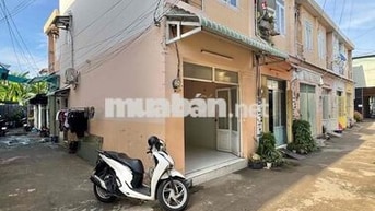 Căn góc hẻm xe hơi ngay ngã 3 Long Hậu đg Lê Văn Lương nối dài