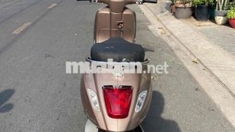 Piaggio Vespa Sprint Nâu Đèn LED 2 tầng