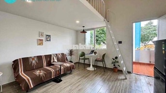 DUPLEX BAN CÔNG THOÁNG, MỚI 100%, GÁC CAO 2m, SÁT QUẬN 1, HÀNG XANH.