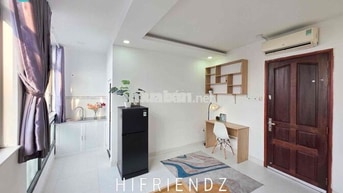 CĂN HỘ HIỆN ĐẠI CỬA SỔ SIÊU TO