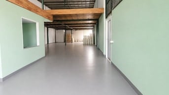 Xưởng mặt tiền làm công ty và văn phòng