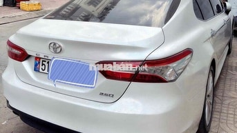 Toyota Camry 2019 2.5Q 55.000km Trắng