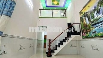 Nhà DT 4x13 đúc lửng đường bê tông trung đông 6 thông xe hơi