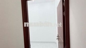 Nhà Đẹp / Giá rẻ dưới 3 tỷ , 2 phòng ngủ , sát bên Tân Phú