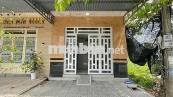 Cho thuê nhà trệt nguyên căn 5x16m 2phòng full nội thất KdC Hồng Loan