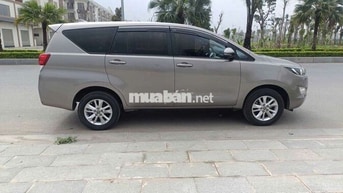 Toyota Innova 2019 màu đồng