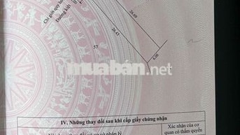 Ngay cạnh mặt tiền Lăng Gia Long