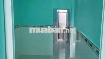 nguyên căn cấp 4 hẻm xe hơi giá 4,5tr/1 tháng còn bớt