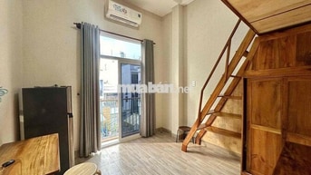 Thang Máy - Hầm Xe - Duplex Balcon 35m2 - Ngay Bờ Kè Hoàng Sa Quận 3