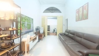 Đê La Thành – Đôgs Đa -  Ô TÔ – 84 m2 – 3 Tầng – MT ^ M – Giá 16.8 Tỷ.