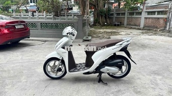 Honda Vision 2018 màu Trắng
