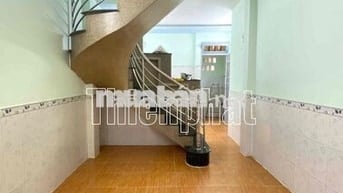 Nhà nguyên căn hẻm HTP gần chợ tân thuận 2PN