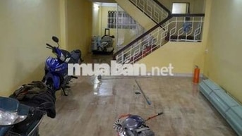 Cho thuê nhà MT 4 tầng đinh Bộ lĩnh BT 32tr/ tháng