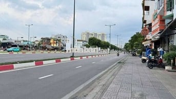 Nhà bán: Mặt tiền đường Phạm Văn Đồng, phường 1, Quận Gò Vấp, tp.HCM.